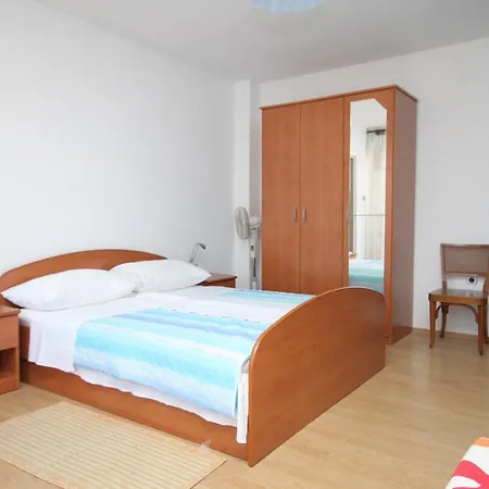 Triple 8223a Konukevi 3*