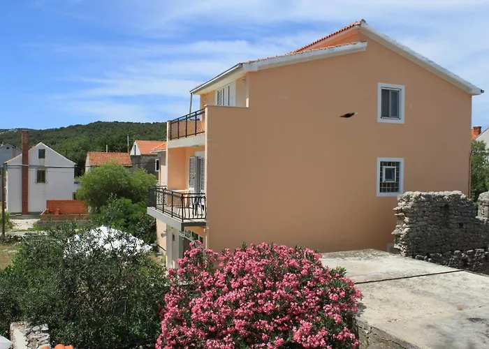 Triple 8223a Pensionat