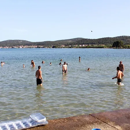 Triple 8223a Pašman