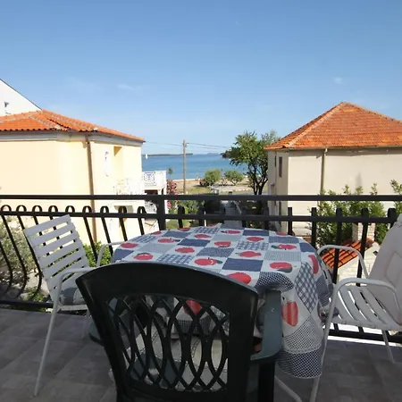 Vendégház Triple 8223a 3*