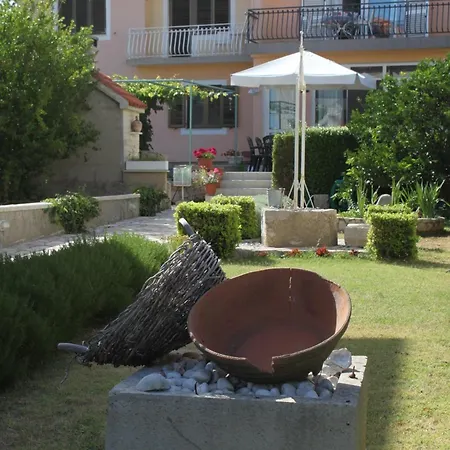 Vendégház Triple 8223a 3*